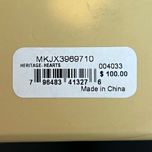 Michael Kors Gold Heart Pendant Necklace - Picture 3 of 3